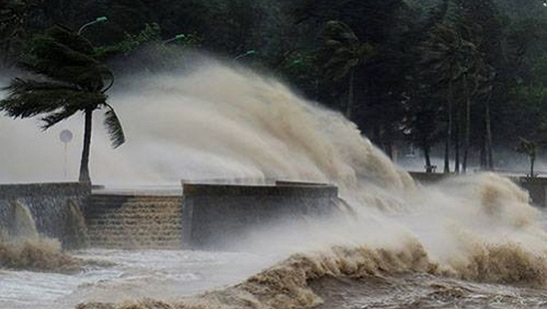 Tin bão số 7: bão mạnh cấp 13 hướng thẳng vào Quảng Ninh-Nam Định