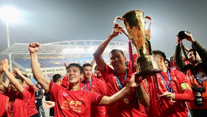 Sau chiến thắng vẻ vang, đây là cách các tuyển thủ Việt Nam ăn mừng khiến HLV Park ngỡ ngàng