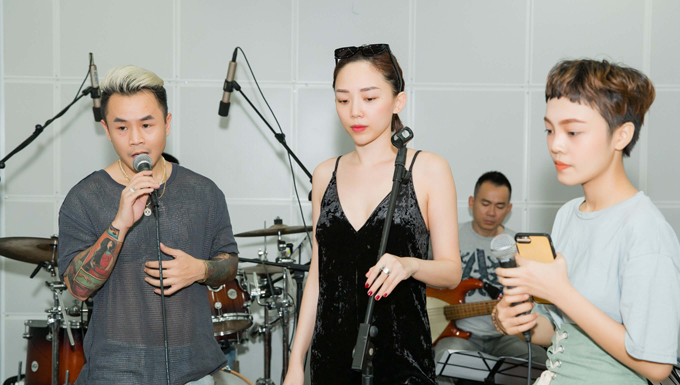 Tóc Tiên mời BinZ kết hợp cùng Thái Bình trong đêm chung kết "The voice 2018"