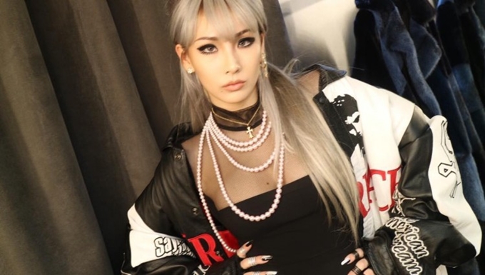 CL (2NE1) đã trở lại với hình tượng nữ thần có body hút mắt khiến fan thổn thức